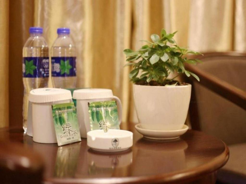 Greentree Inn Suzhou Industrial Zone Yangcheng Lake Weiting Mong Kok Express Hotel Екстер'єр фото