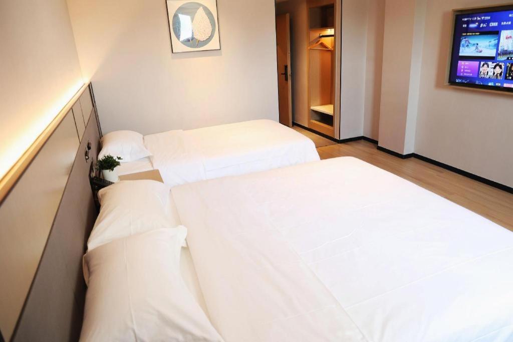 Greentree Inn Suzhou Industrial Zone Yangcheng Lake Weiting Mong Kok Express Hotel Екстер'єр фото